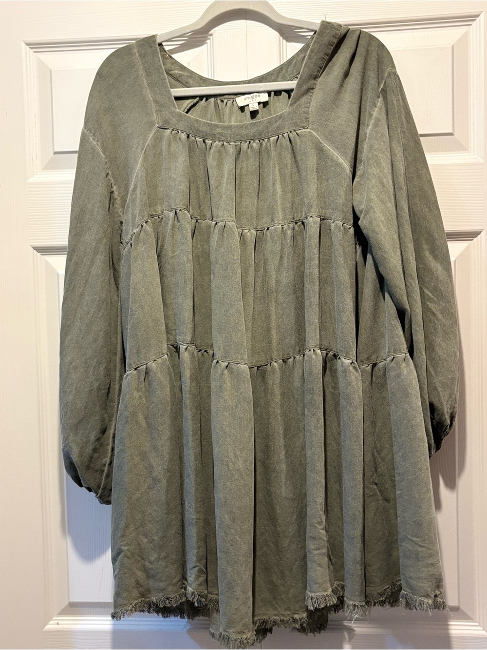 Umgee Sage Green Tiered Boho Long-Sleeve Babydoll Tunic Dress Raw Hem Sz L